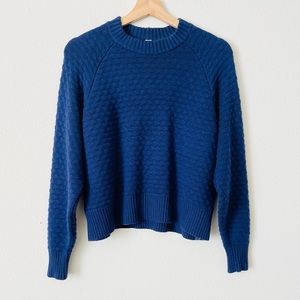 Lululemon XS/SMALL Texture Play Crew Sweater in navy